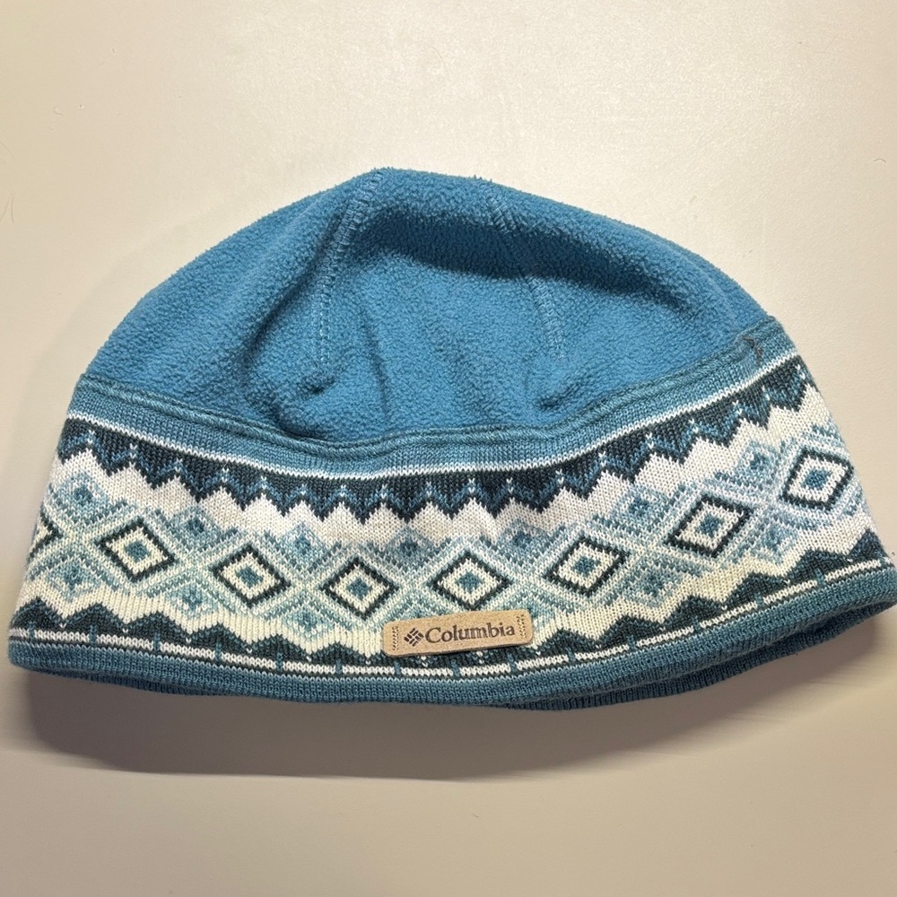 Columbia Teal and White Geometric Beanie